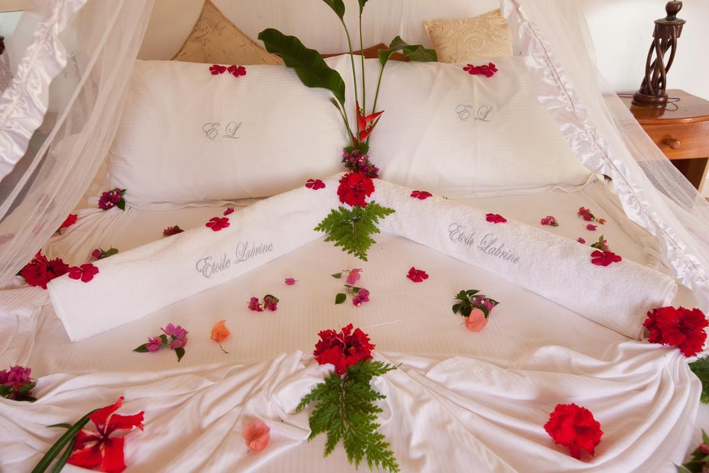 Etoile Labrine Guest House La Digue Quarto foto